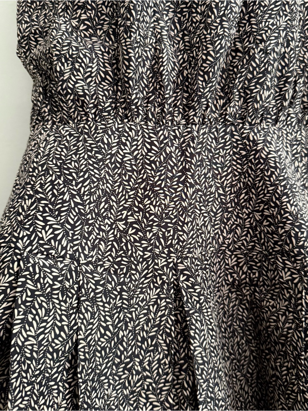 Vintage Handmade Lightweight Summer Dress - Picture 4 of 7